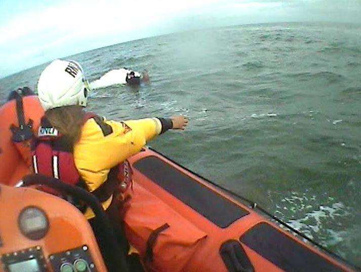 Whitstable lifeboat comes to the rescue of the anglers in the water (2642354)