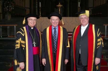 Derek Underwood with the Bishop of Dover, the Rt Rev Stephen Venner, left, and Christ Church vice-chancellor Prof Michael Wright, right