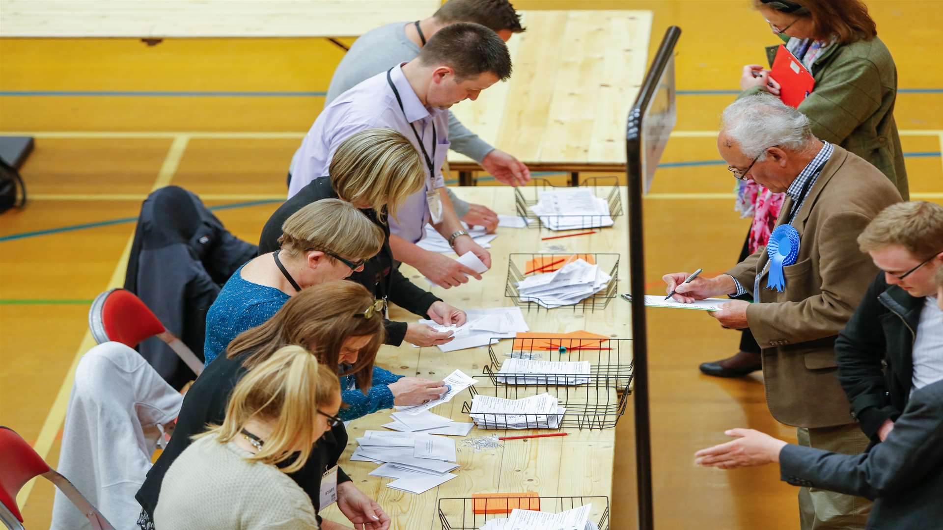 Party representatives look over the count at the Angel Centre. Picture: Matthew Walker