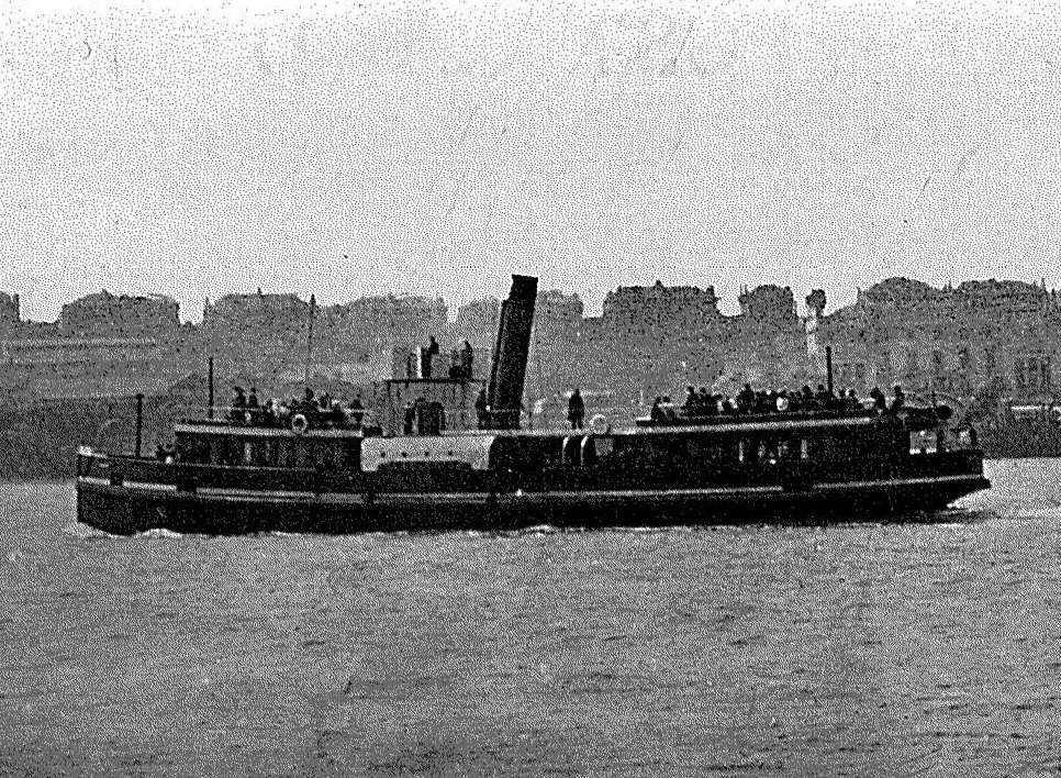 A ferry boat pictured on the River Thames at Gravesend in 1915. Picture courtesy of Darrienne Price