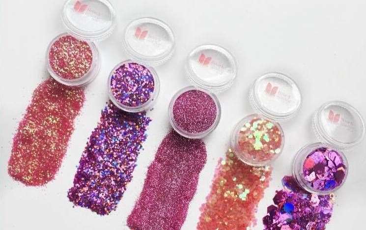 Rose and Sparkle stocks more than 130 glitter mixes