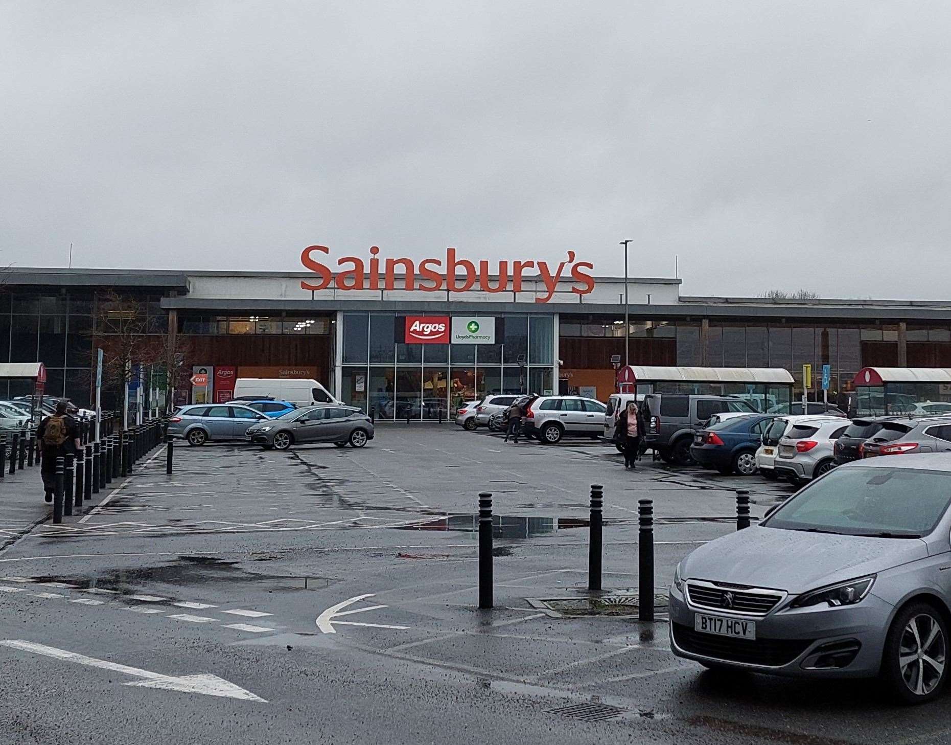 The tragedy occurred at Sainsbury’s off Simone Weil Avenue in Ashford