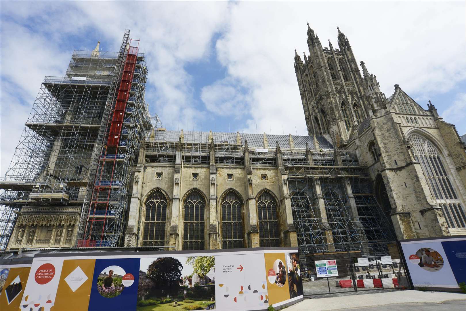Canterbury Cathedral under going Major refurbishments.Picture: Paul Amos. (2598118)