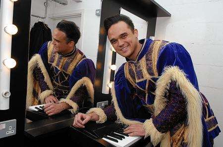 Gareth Gates will star as Prince Charming in the Marlowe Theatre's pantomime, Cinderella