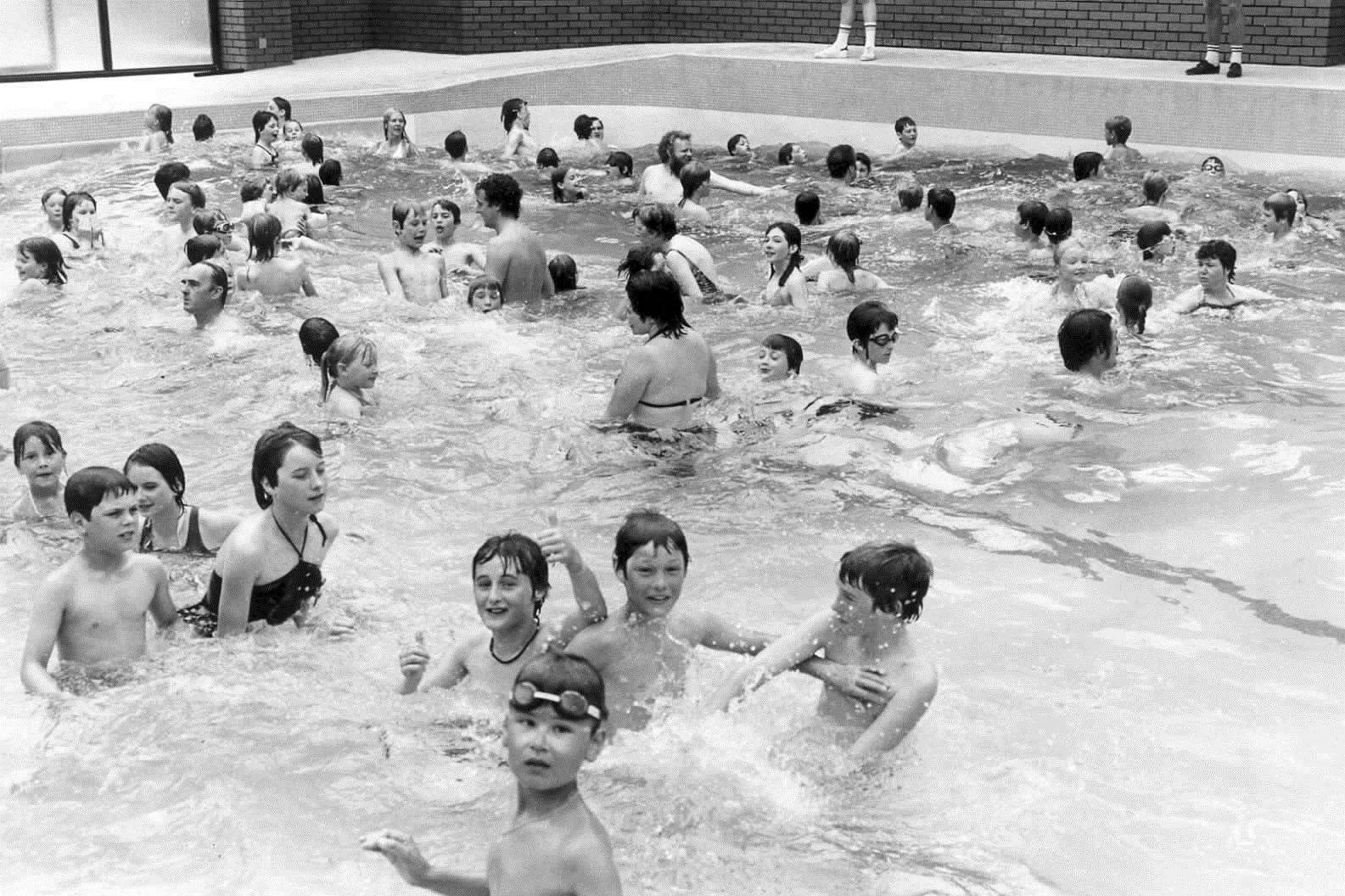 Making a splash at Larkfield Leisure Centre in June 1982