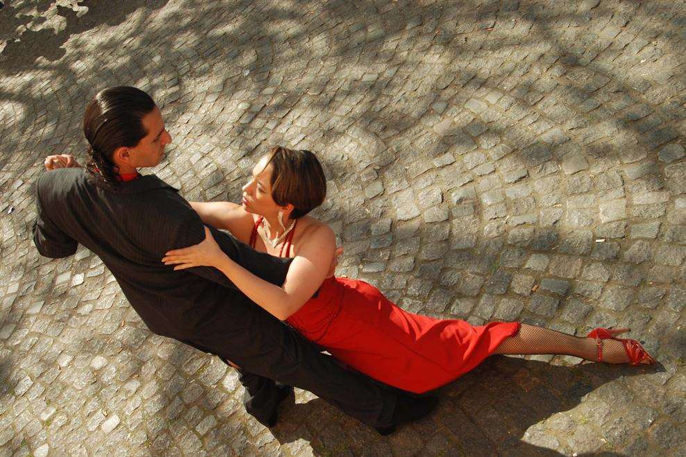 Argentine tango experts Pablo Nievas and Valeria Zunino