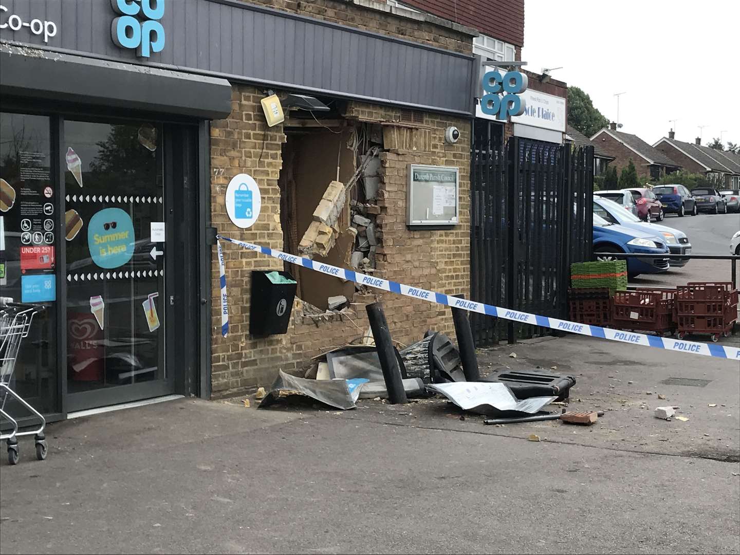 Ram-raiders have struck at a Co-Op in Lane End near Darenth (13635223)