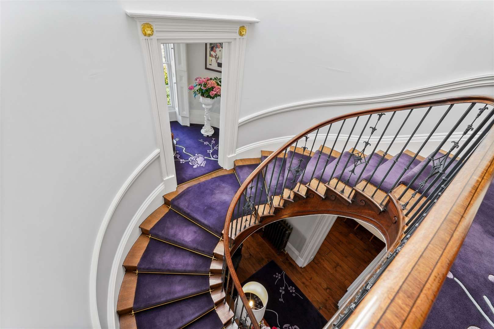 The impressive staircase at The Gleanings grade II-listed Georgian mansion. Picture: John D Wood