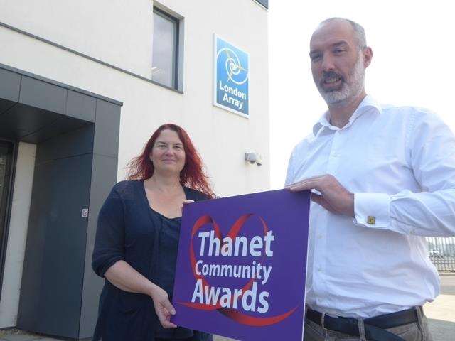 Thanet Extra news editor Julia Collins and London Array general manager Jonathan Duffy (3906676)