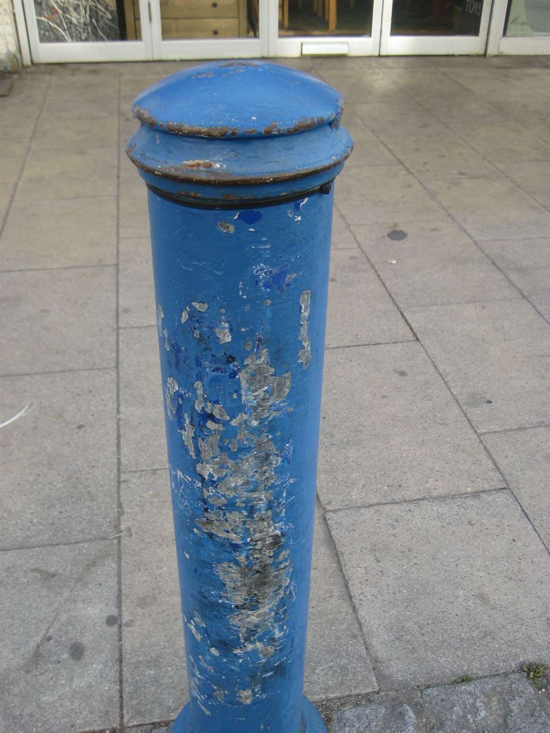 Long overdue: bollards in Sheerness need repainting