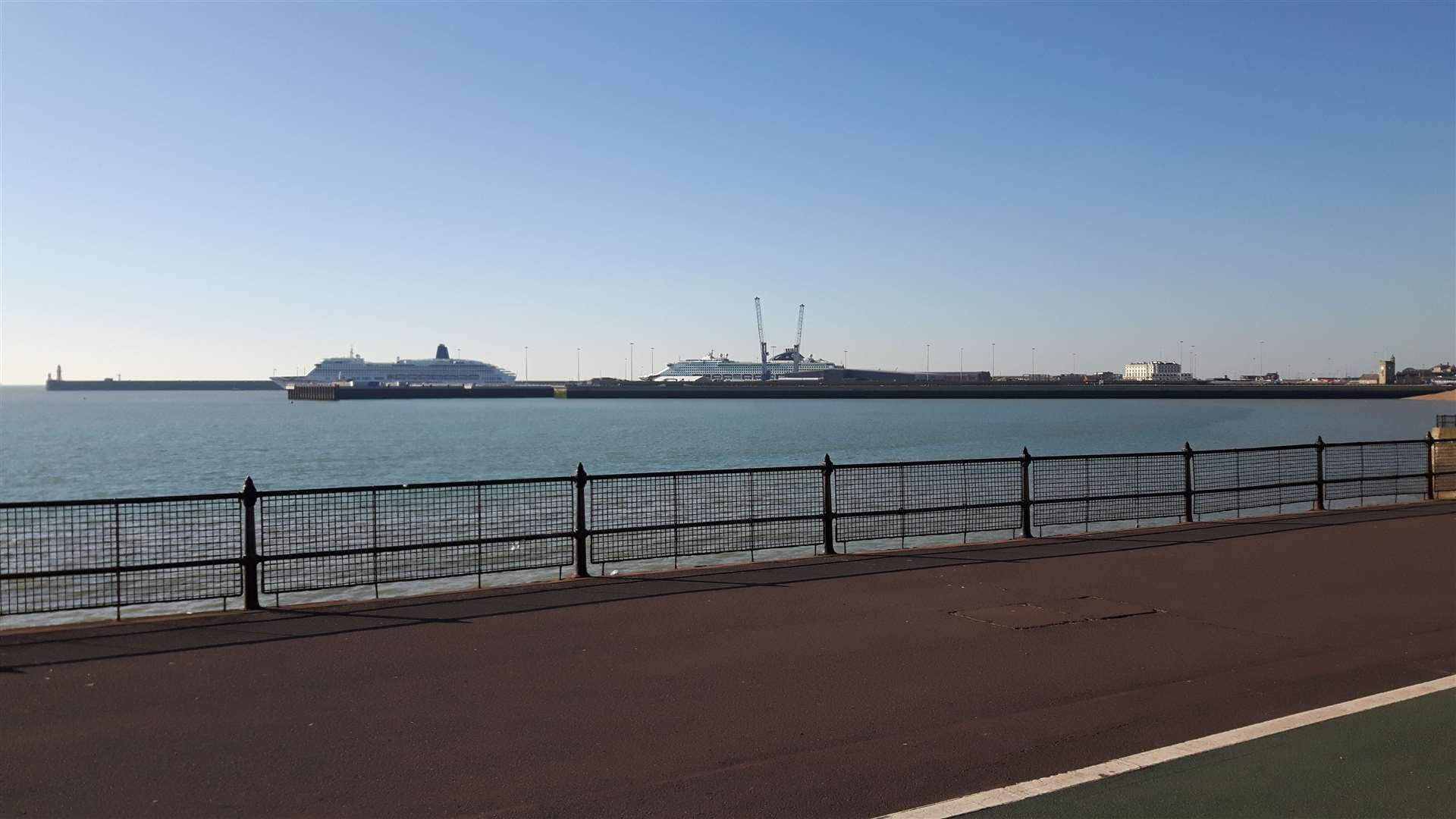The P&O Oceana and Aurora at the Port of Dover