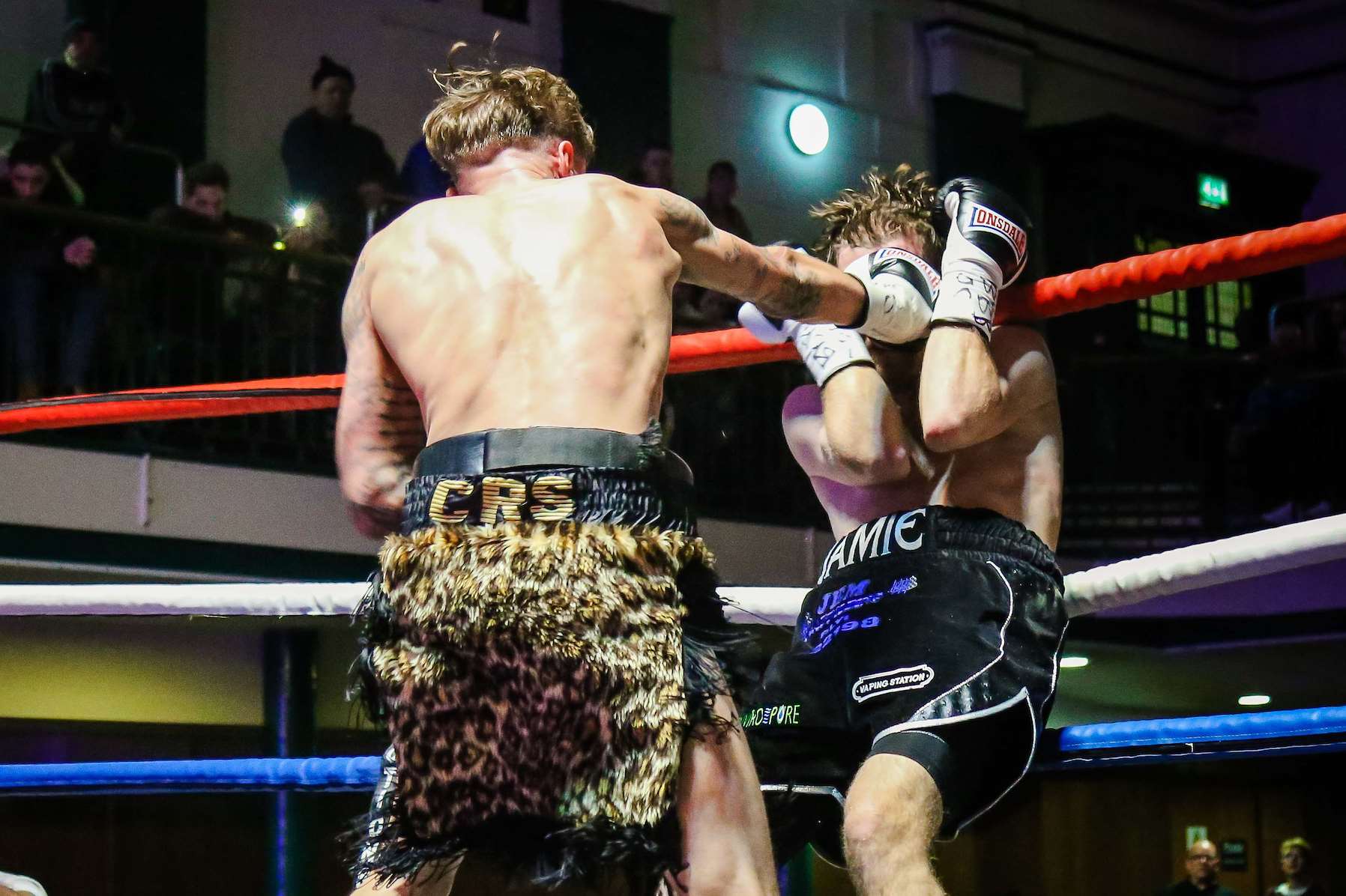 Josh Kennedy overcomes Jamie Speight to win Southern Area Featherweight title. Picture: Joe Bartlett Photography