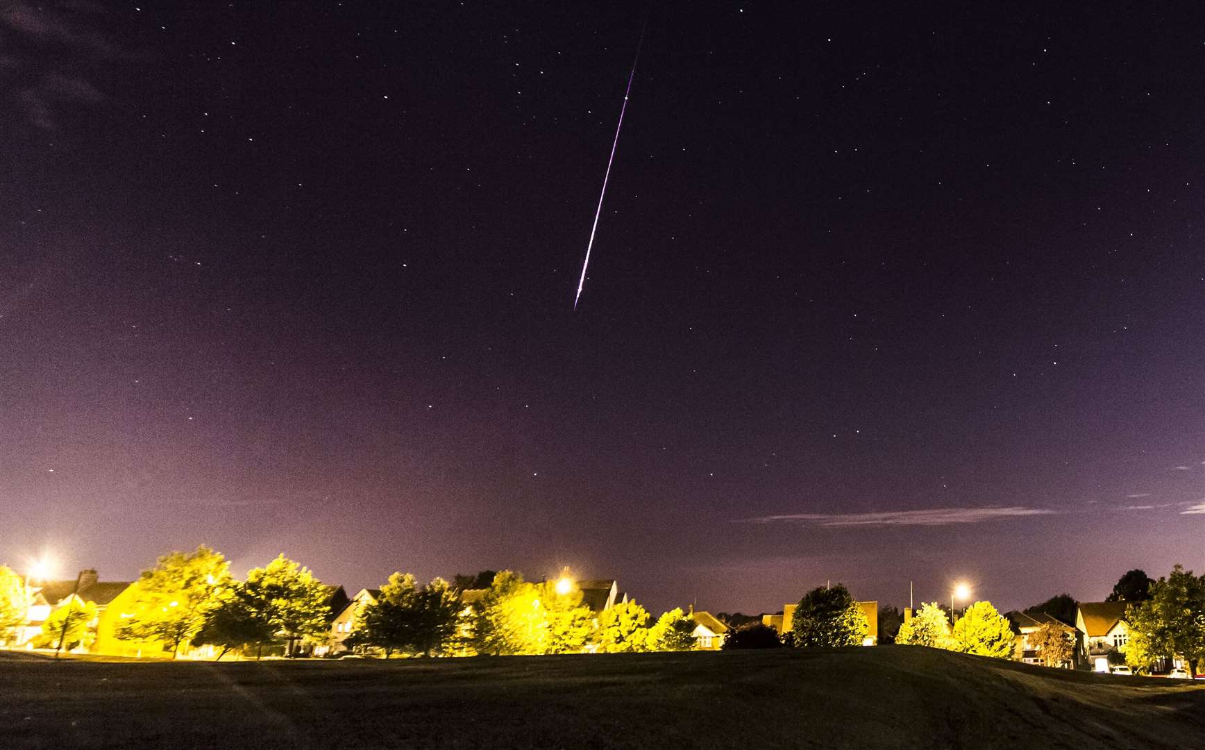 A meteorite falling through the sky in Kent. Picture: Brian R. Obee