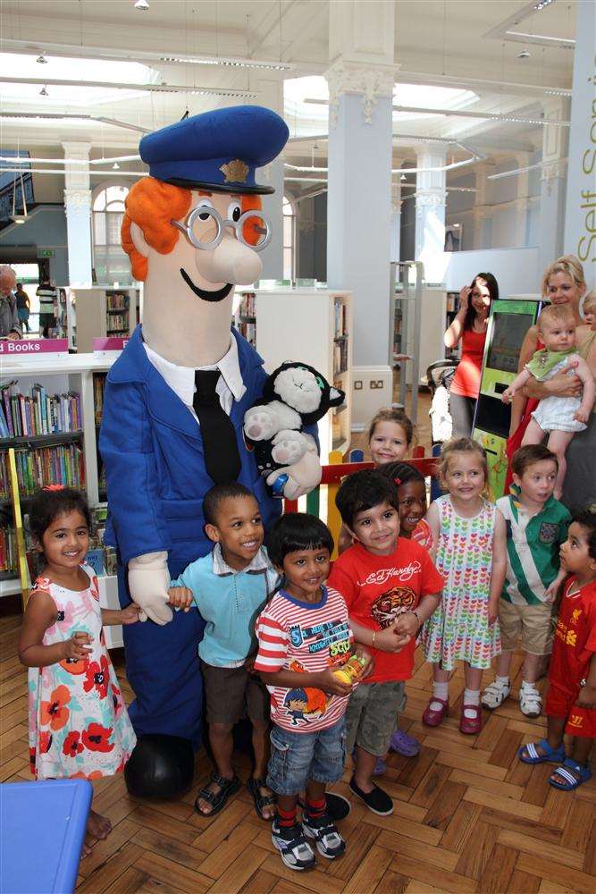 Postman Pat at Gravesend library