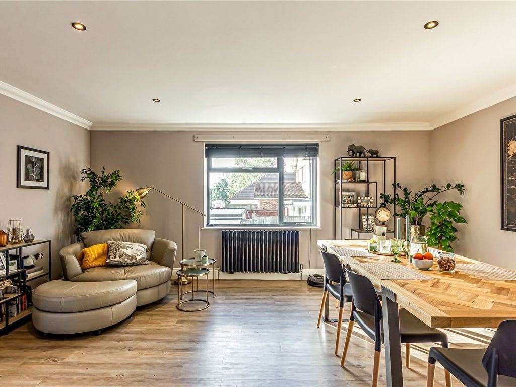The spacious dining room is a highlight of this high-price home. Photo: Zoopla