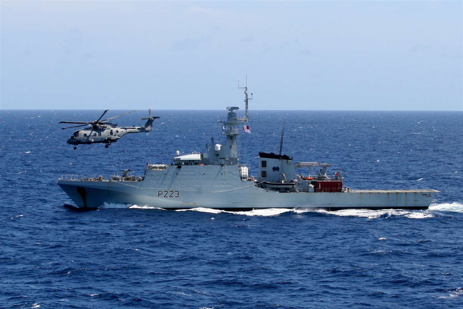 HMS Medway and RFA Argus on operation in the Caribbean. Picture: LPhot Joe Cater/Royal Navy