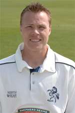 Martin Saggers bagged the wickets of Marcus Trescothick, James Hildreth and Zander de Bruyn.
