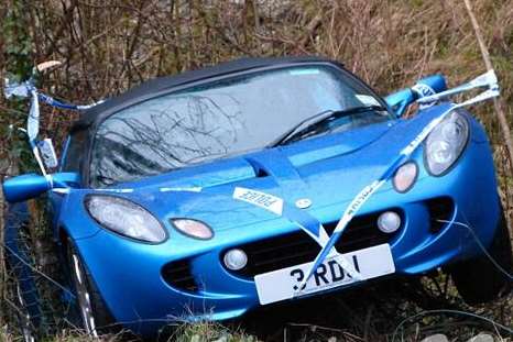 Police were notified by a driver that this Lotus had been abandoned. Picture @Kent_999s
