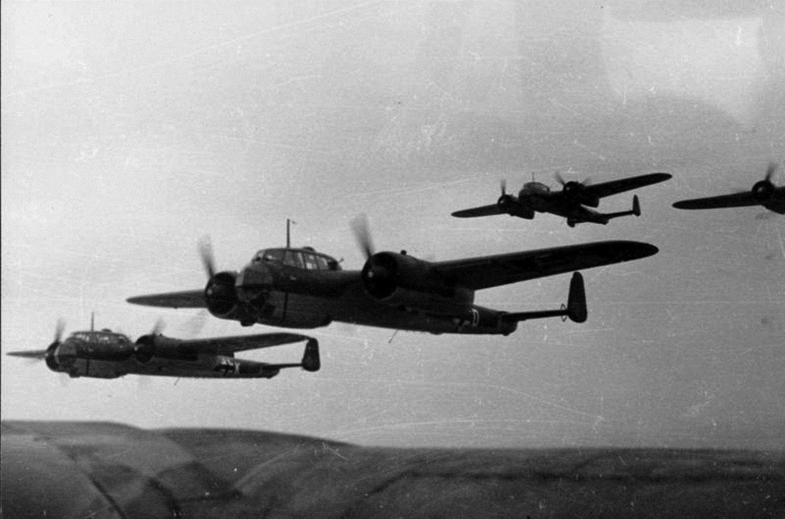 A flight of Dornier 17 bombers over England in 1940