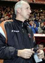 Charlton manager Alan Pardew