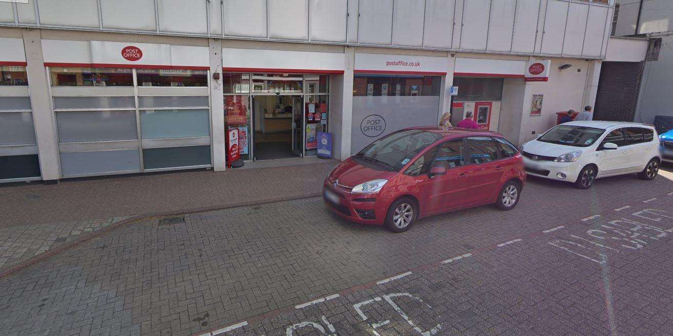 The post office in Hythe Street, Dartford, is set to be moved to WHSmith. Image: Google Maps. (4748102)