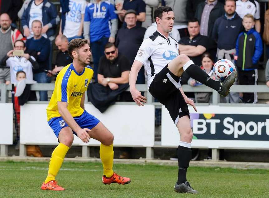 Danny Harris in action for Darts against Maidenhead. Picture: Andy Payton