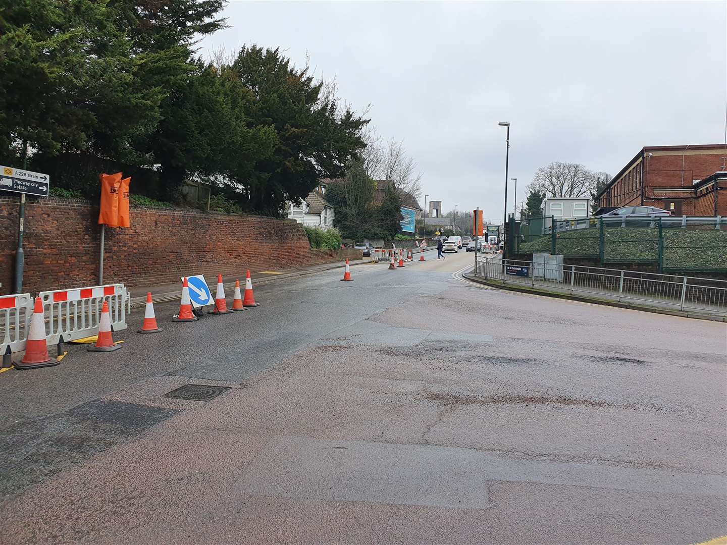 Roadworks in Frindsbury Road at the junction with Station Road. (27452127)