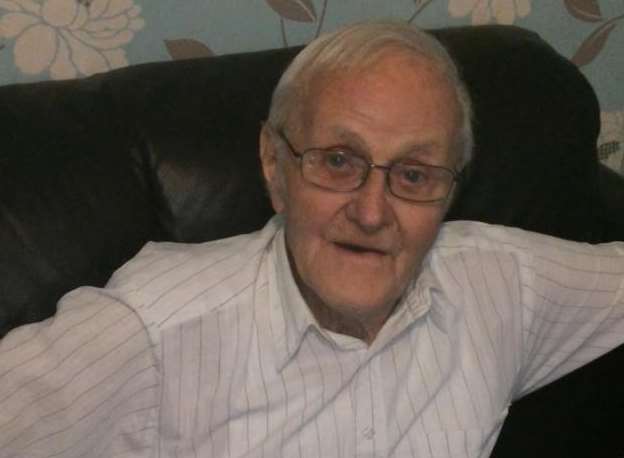 Cyril Chambers, 89, had £1,500 stolen from him by a bogus caller who conned his way into his house