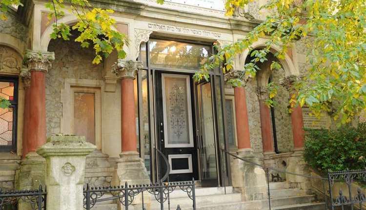 Chatham Memorial Synagogue - target for vandals