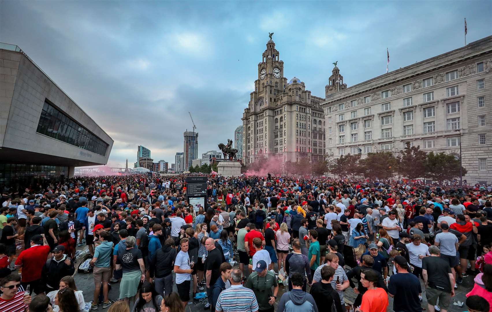 Thousands of fans gathered outside the Liver Building (Peter Byrne/PA)