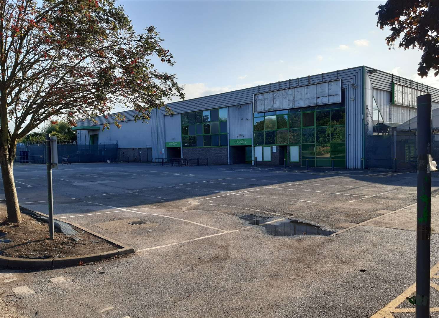 B&M have announced plans to takeover a disused Homebase site near Dartford town centre