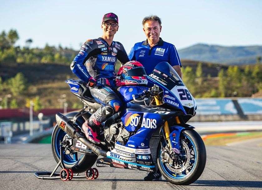 Lydd's Bradley Ray, pictured with Yamaha Motoxracing's team principal Sandro Carusi, will return to World Superbikes in 2024