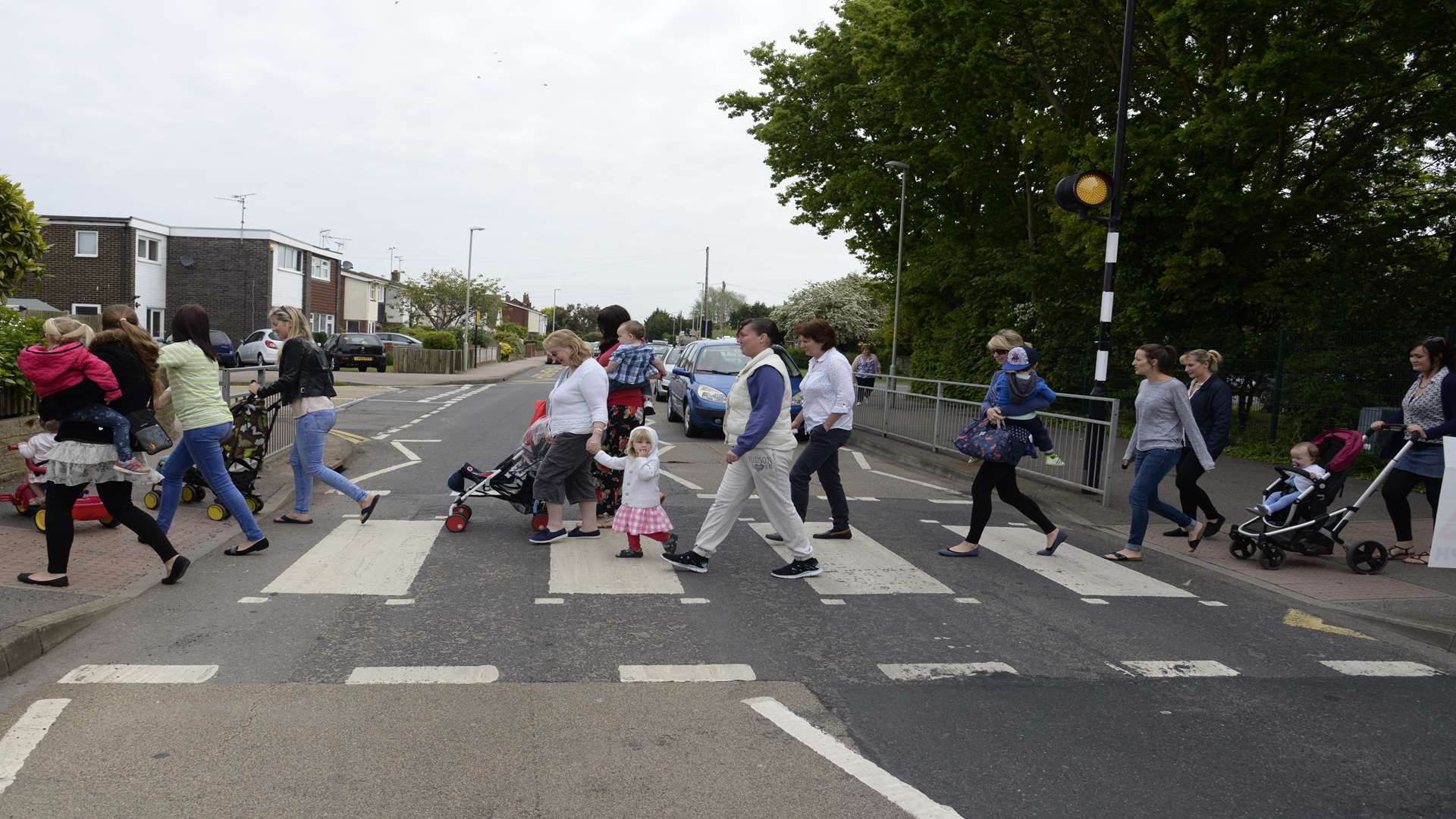 Parents using the crossing in Greenhill Road