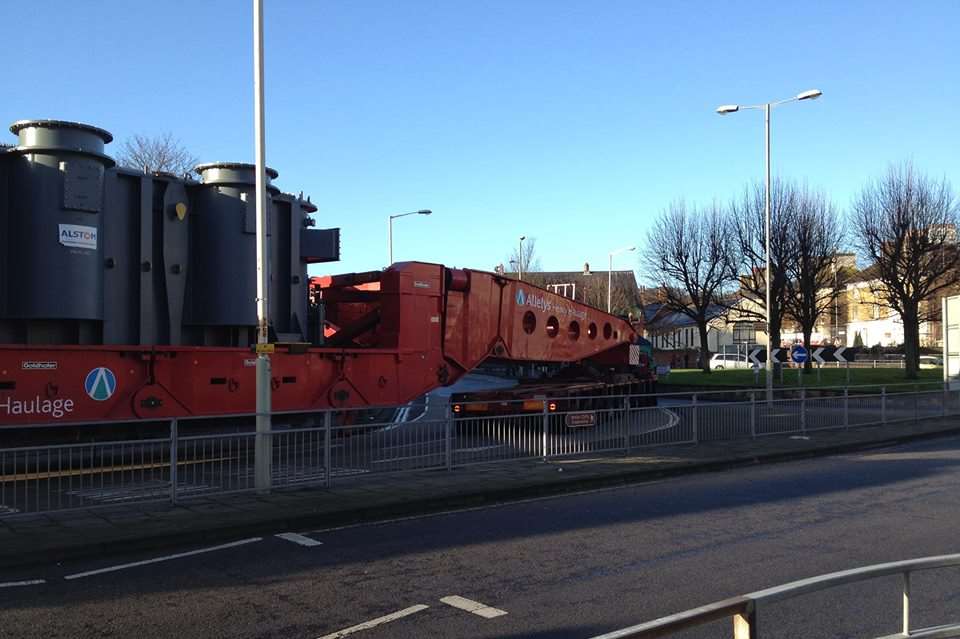 House sized load travelling through Dover. Pictures uploaded to Facebook by Greg Mckenzie