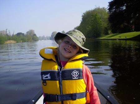 Lauren Richardson during a 120-mile canoe trip on the Thames last year