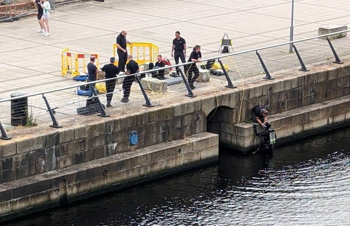 Met Police's dive squad at Chatham Maritime Marina this afternoon. Picture: Himadri Pal