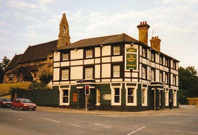Railway Hotel, Greenhithe, in 1989. Picture: Phyllip Mymott/dover-kent.com