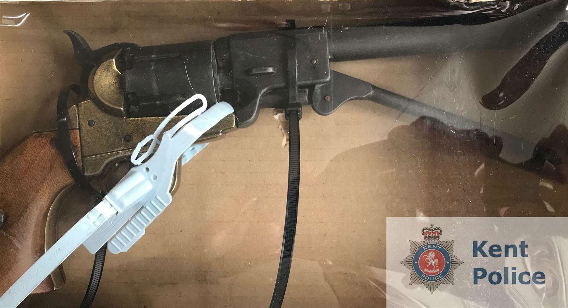 A revolver seized by police. Picture courtesy of Kent Police. (1389986)