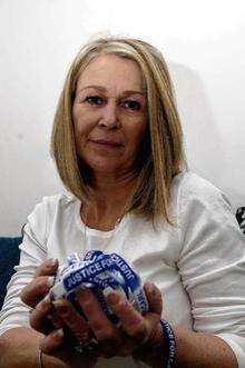 Carl’s aunt Tracy Hudson with the 'Justice for Carl’ bands
