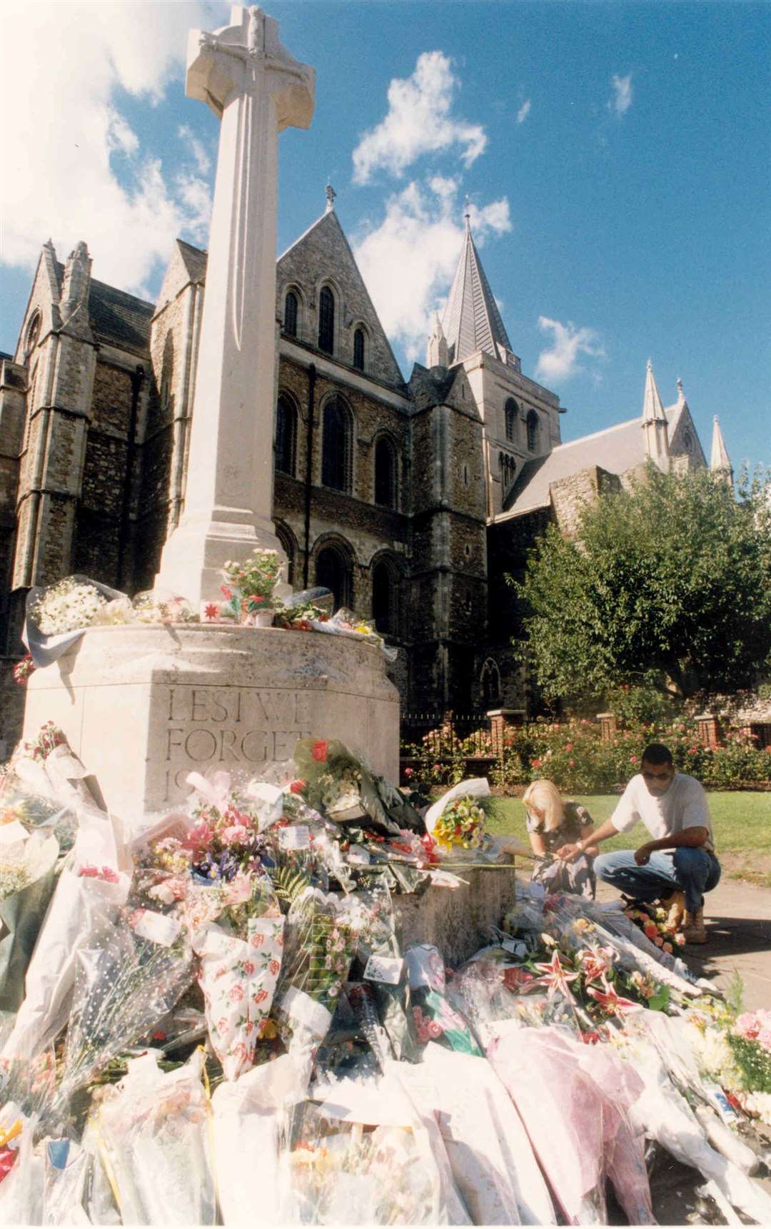 Tributes left to remember Diana at Rochester Cathedral