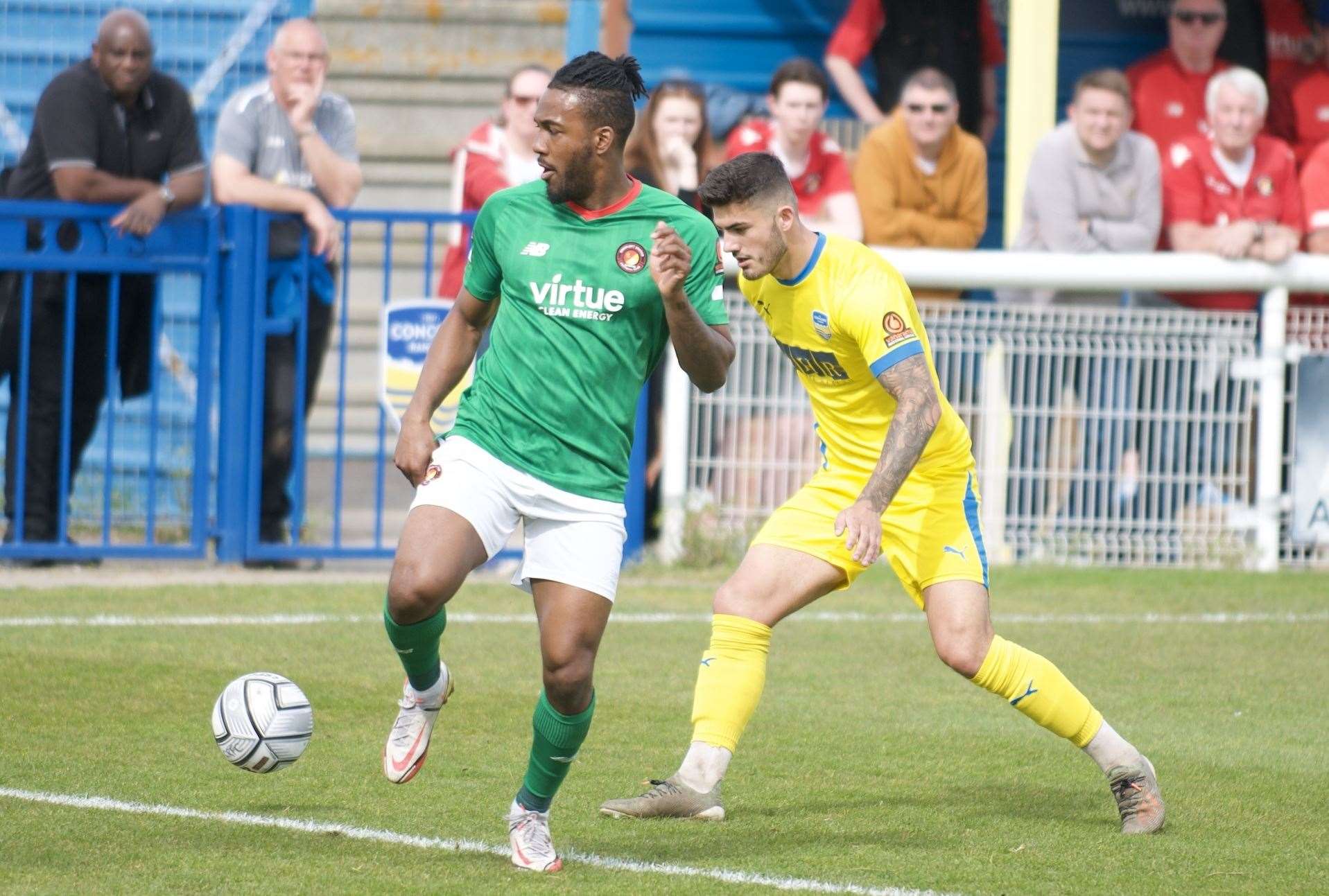 Ebbsfleet striker Dominic Poleon tries a clever flick at Concord on Monday. Picture: Ed Miller/EUFC (56133016)