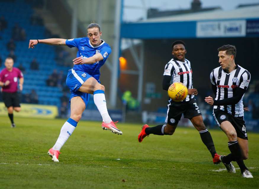 Tom Eaves tries his luck for Gills Picture: Andy Jones