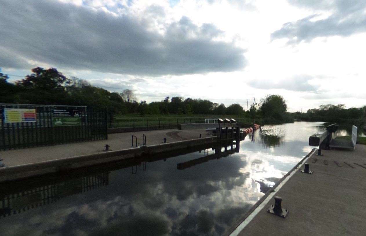 A man was seen naked and carrying his clothes by two dog walkers near Eldridge’s Lock. Picture: Google