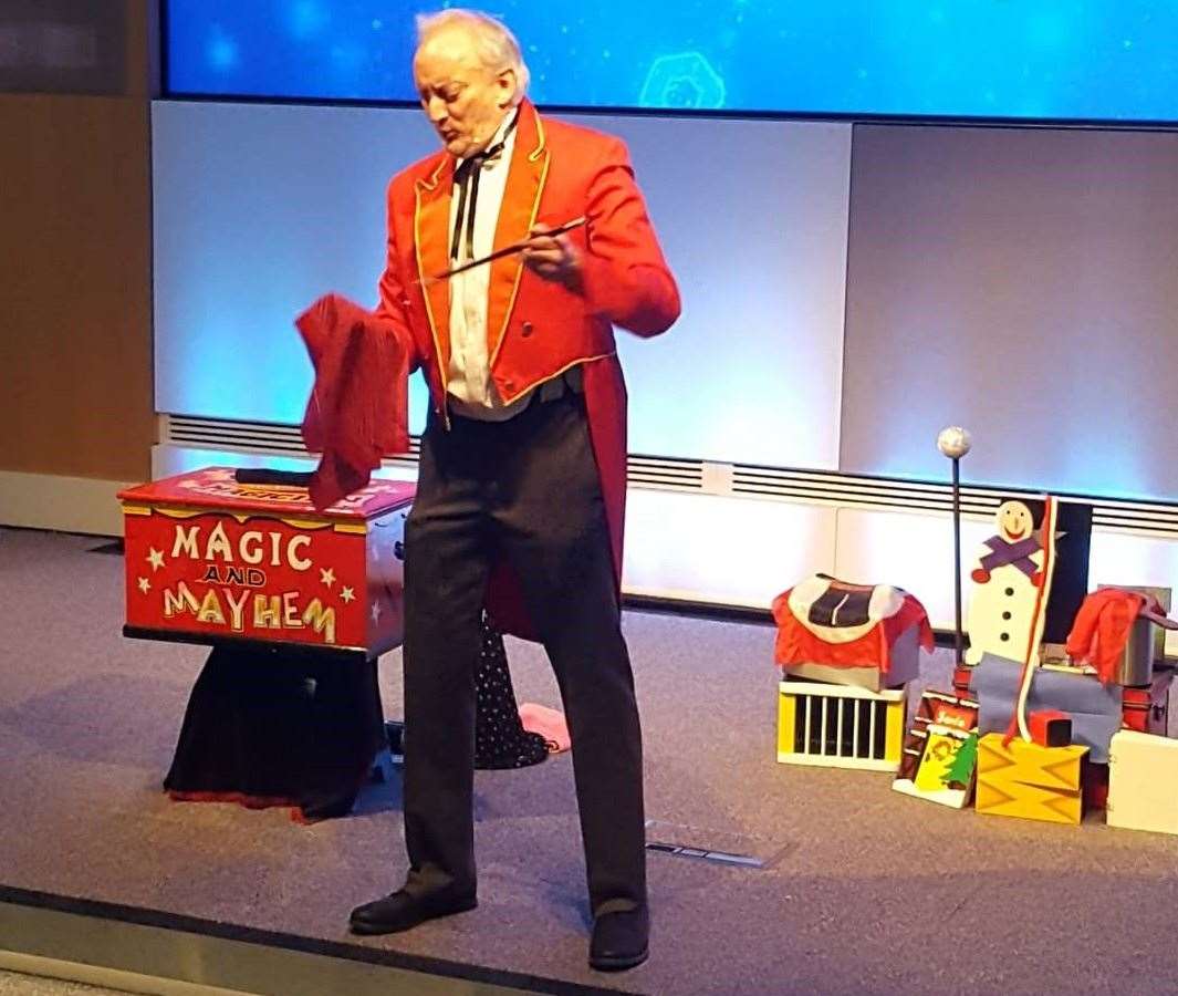 Micky the Magician performing for Morgan Stanley bank