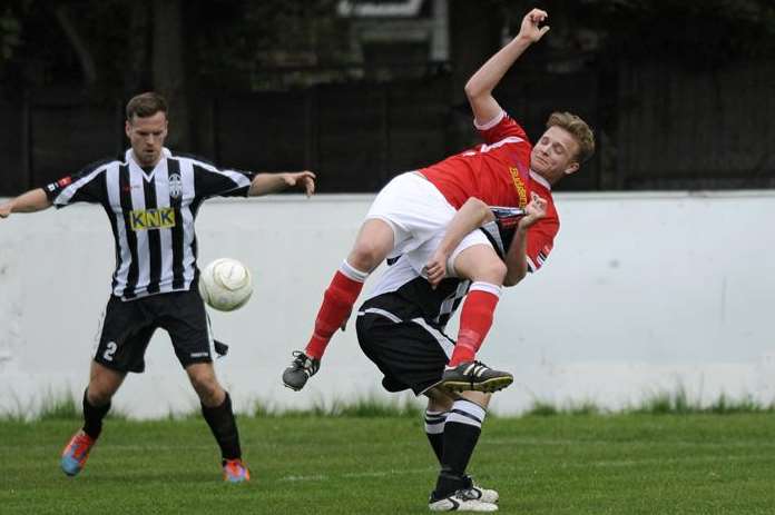 Whitstable (red) challenged by Tooting & Mitcham at the Belmont on Saturday