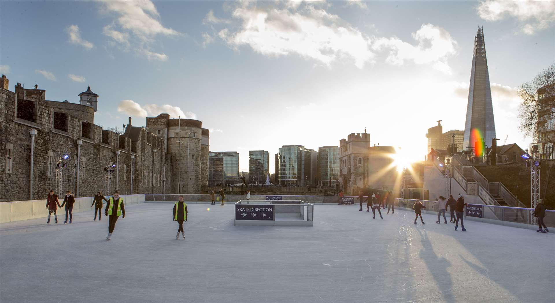Tower of London ice rink for Christmas (20315606)