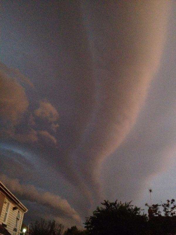 We were sent ths image of the skies above Sittingbourne by @vietechheating