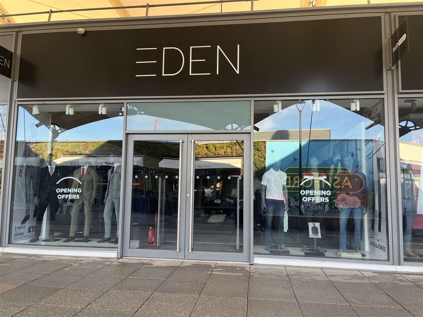 EDEN is a menswear outlet store which sells suits, casual attire and footwear from top brands