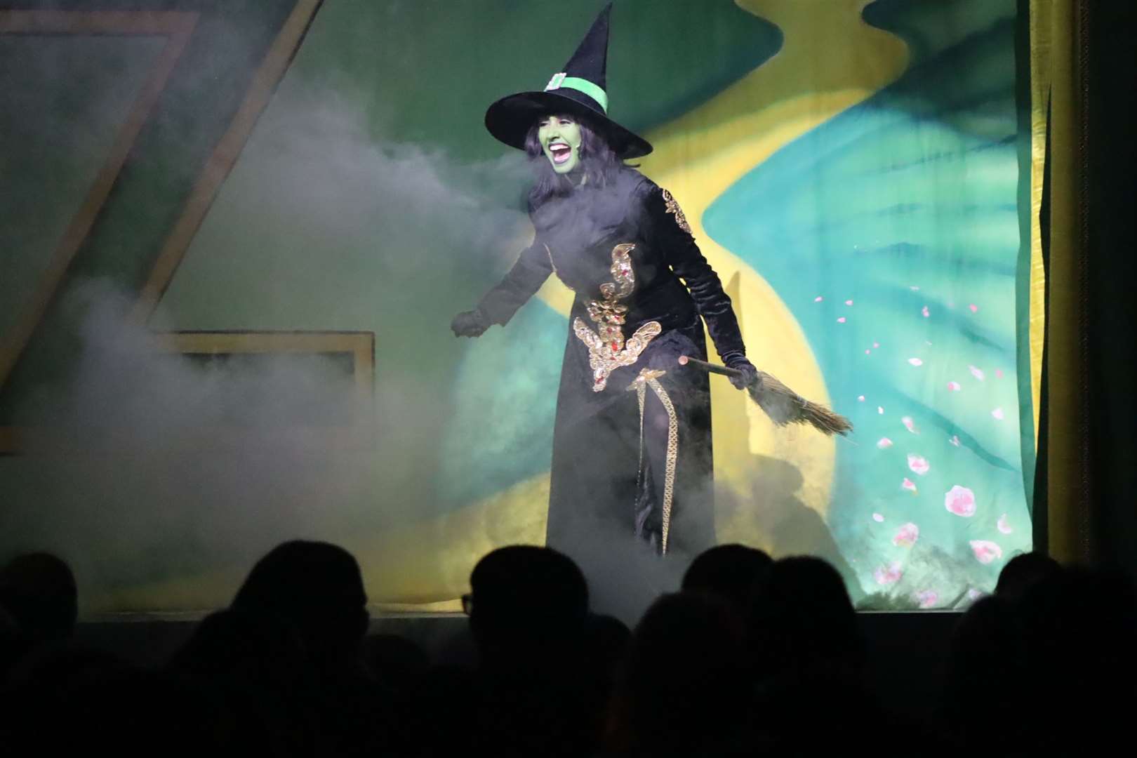 Wicked Witch of the West Soheila Clifford in the Wizard of Oz at Swallows Leisure Centre, Sittingbourne (24320954)