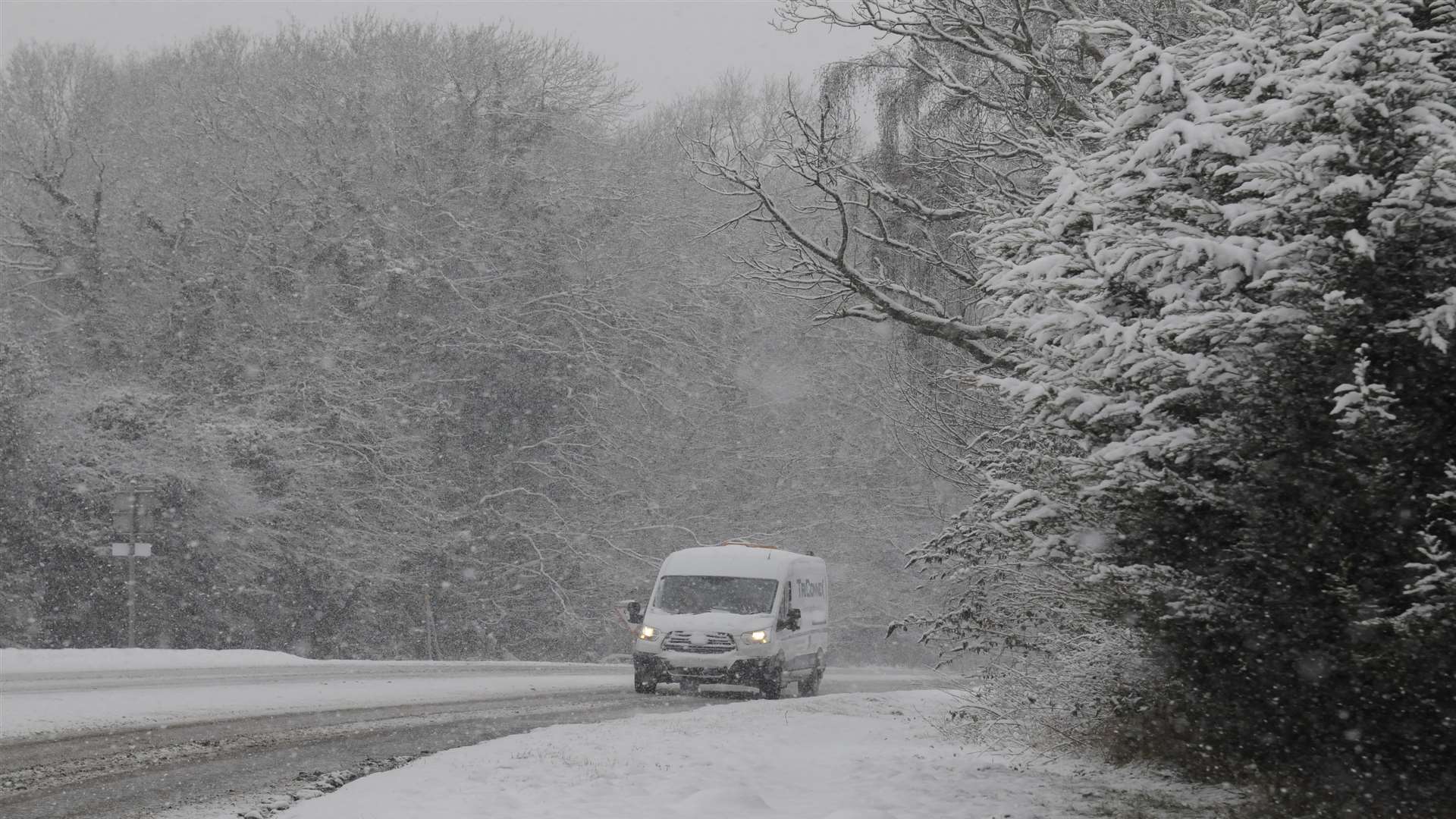 Heavy snow falling on the A20 at Hothfield near Ashford. Picture: Gary Browne